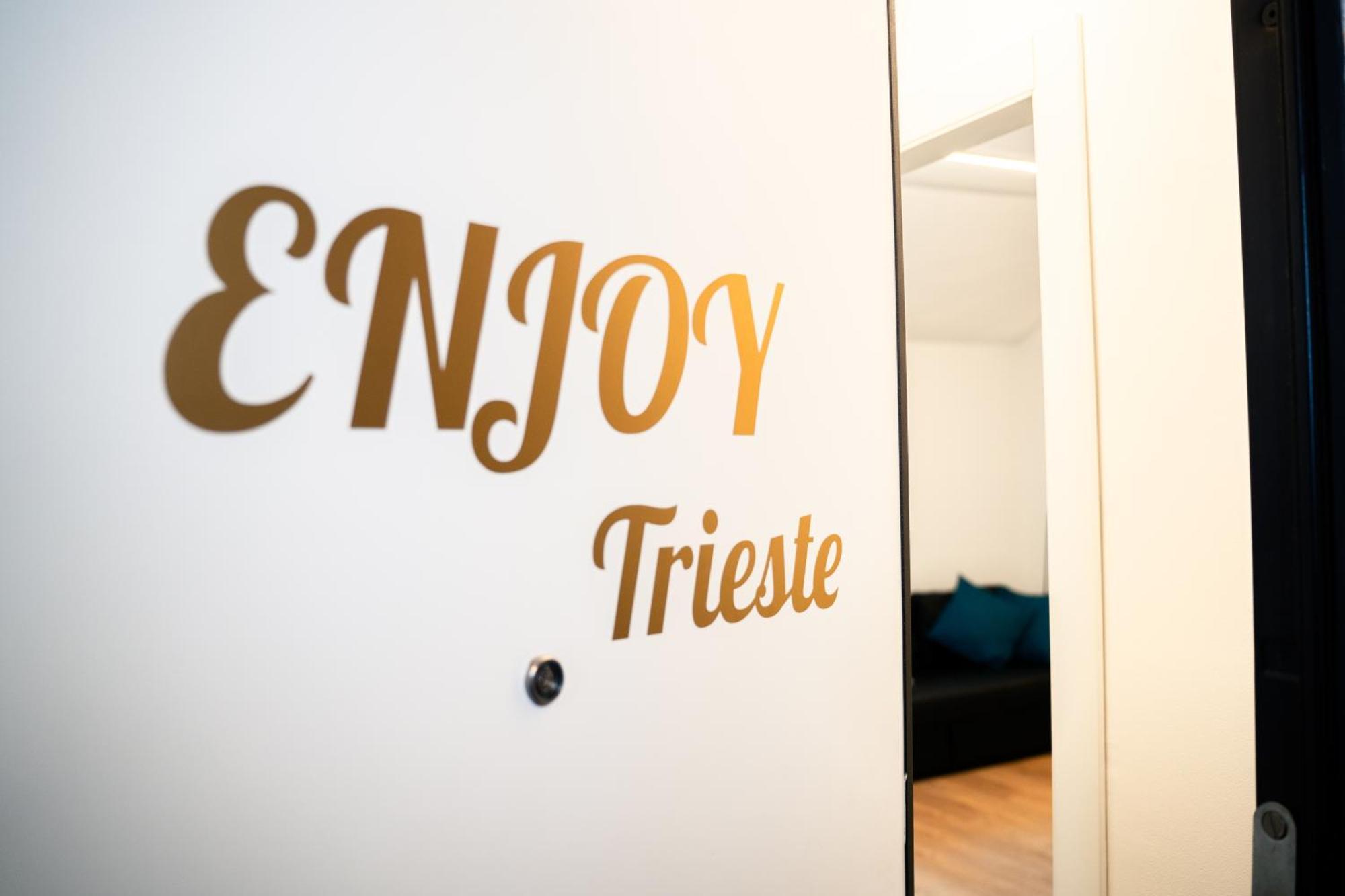 Enjoy Trieste In The City Center Ngoại thất bức ảnh