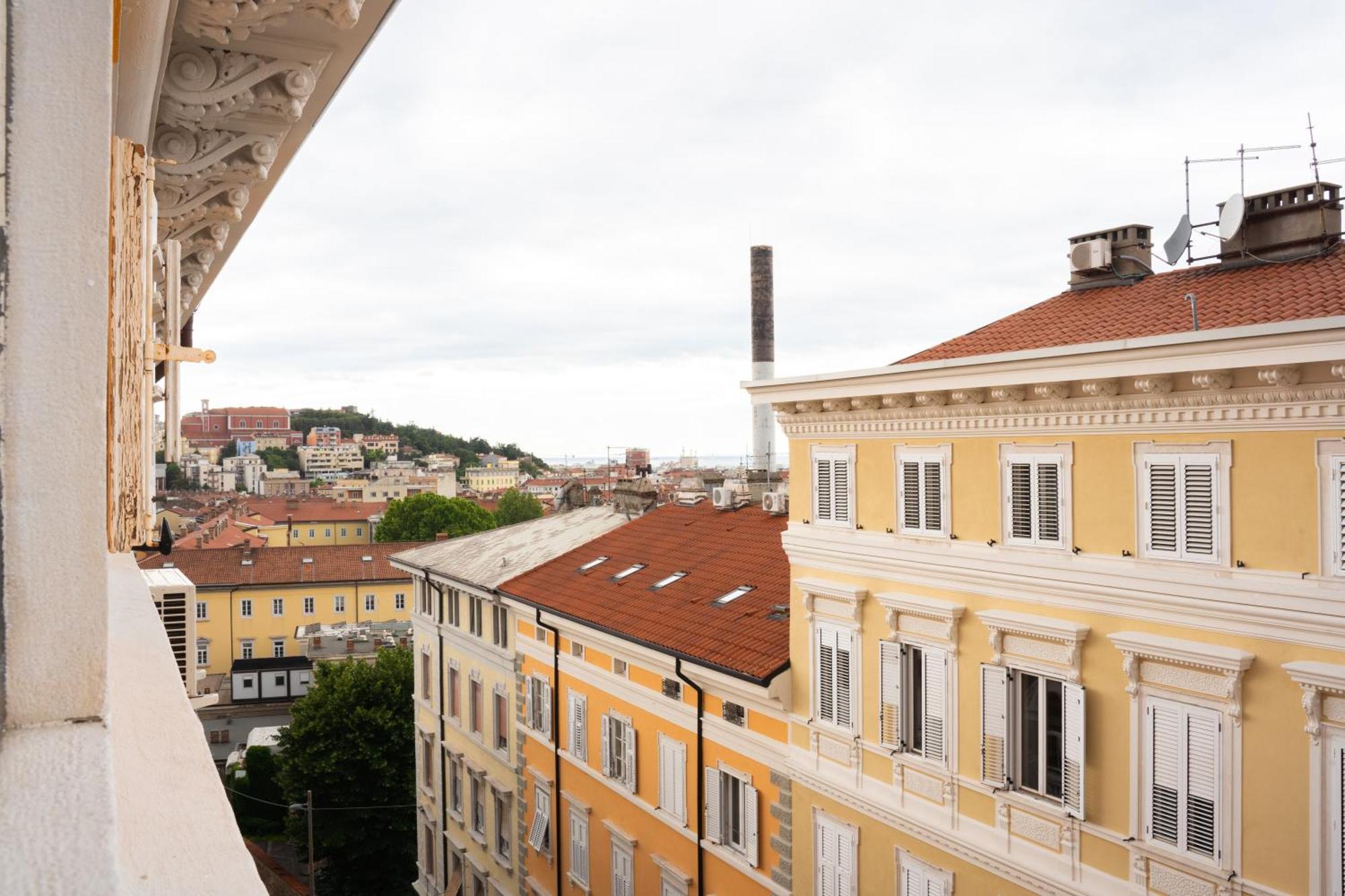 Enjoy Trieste In The City Center Ngoại thất bức ảnh